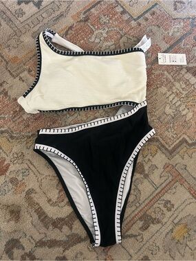 Cupshe Cream One Piece Cut Out Black and White Swimsuit NEW WITH TAGS